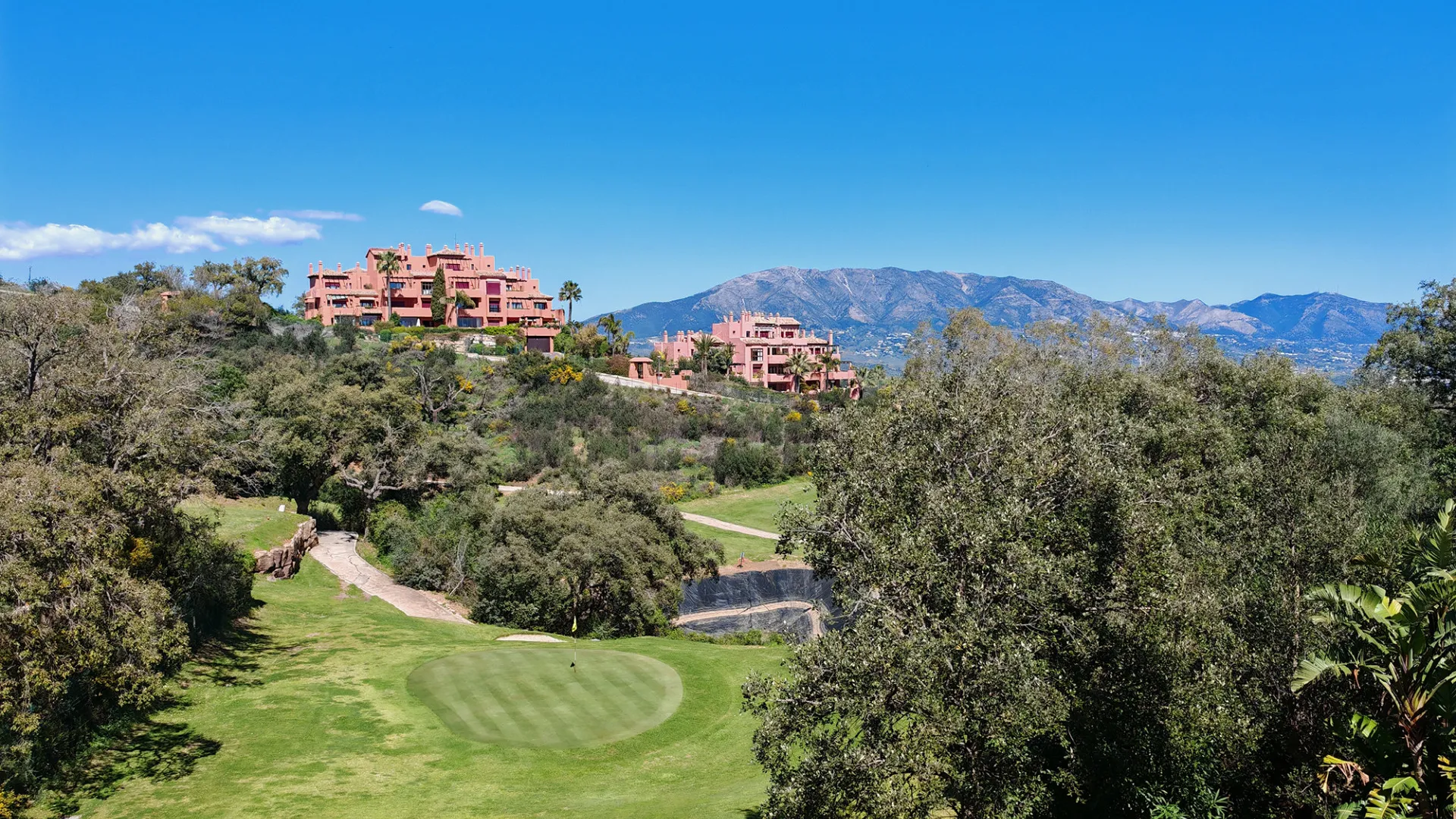 For sale La Mairena duplex with 3 bedrooms