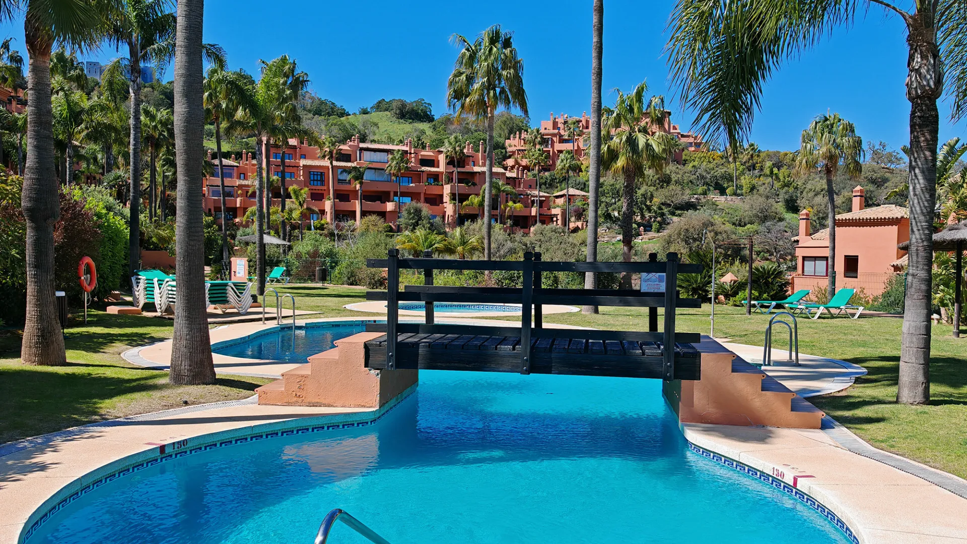 For sale La Mairena duplex with 3 bedrooms