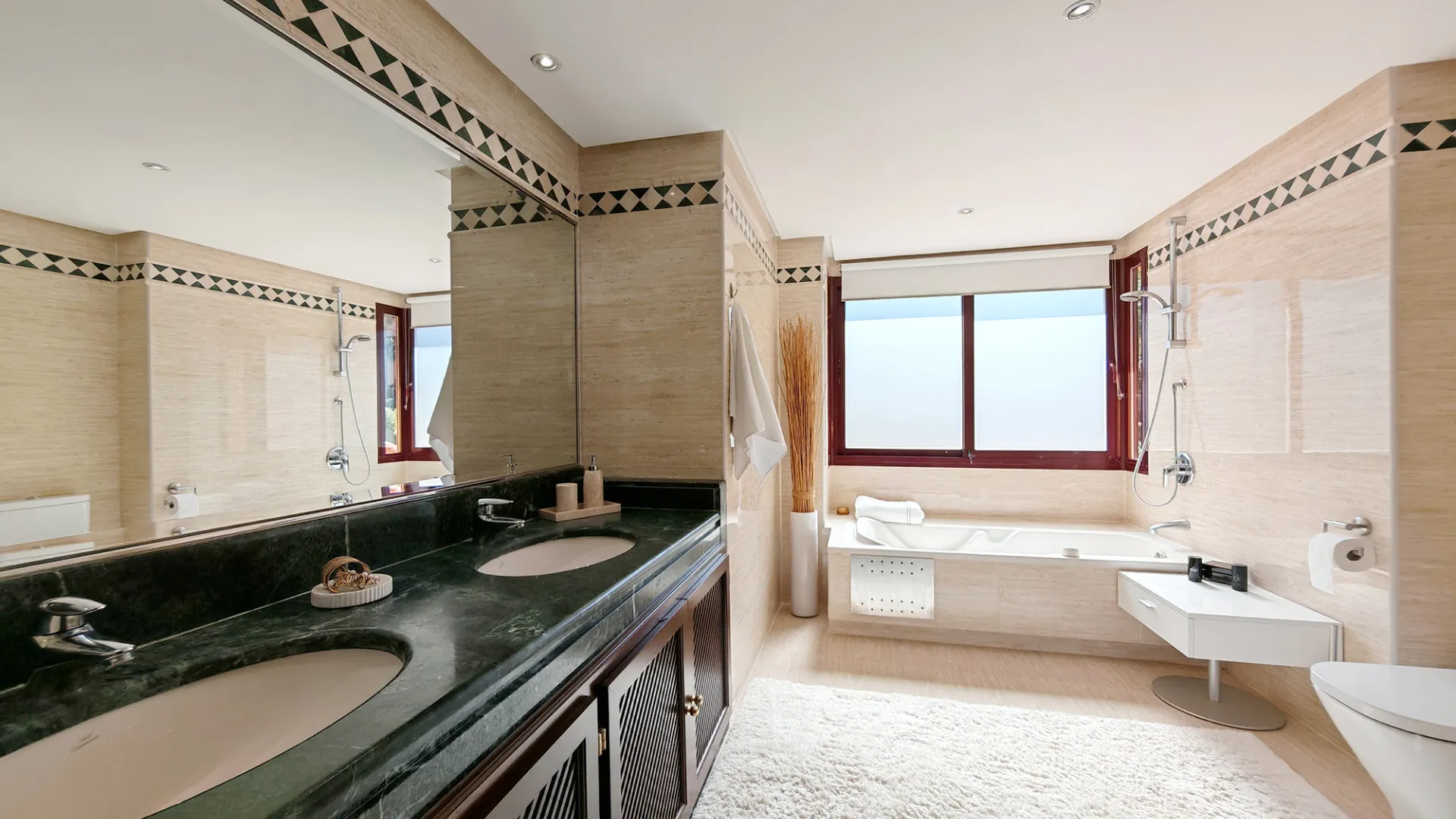 For sale La Mairena duplex with 3 bedrooms