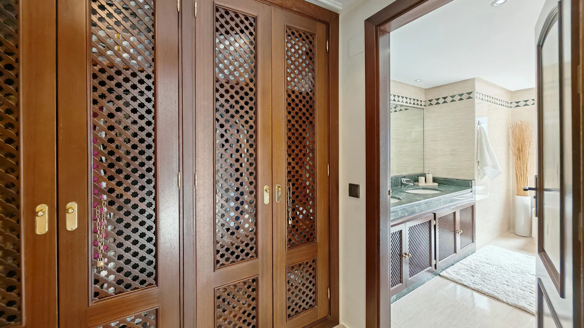 For sale La Mairena duplex with 3 bedrooms