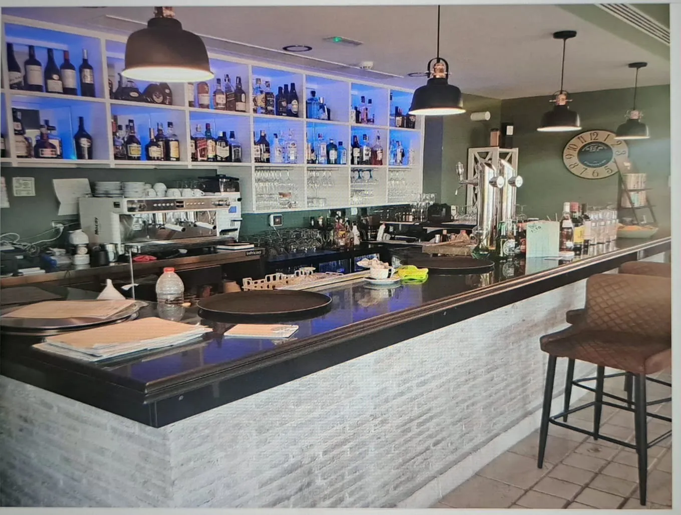 For sale La Mairena duplex with 3 bedrooms