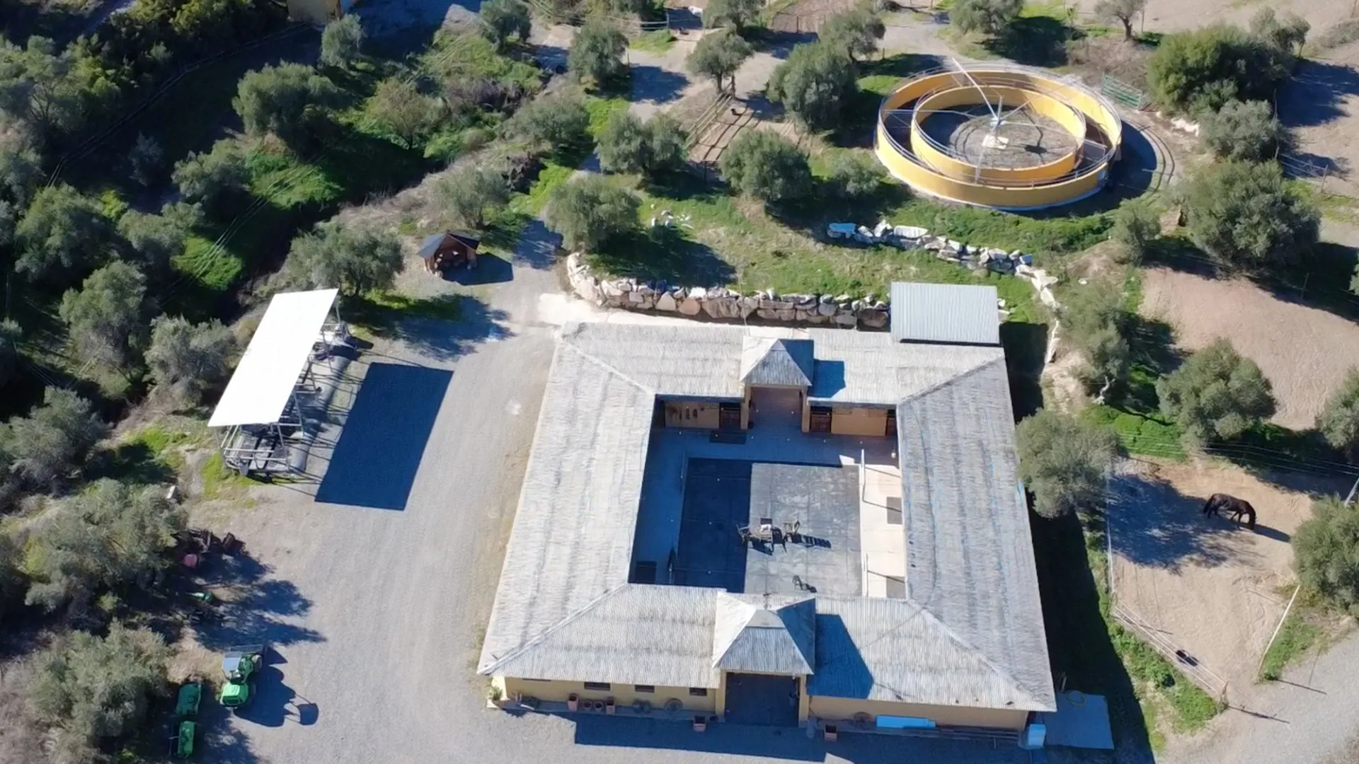 Coin, finca con 12 dormitorios en venta