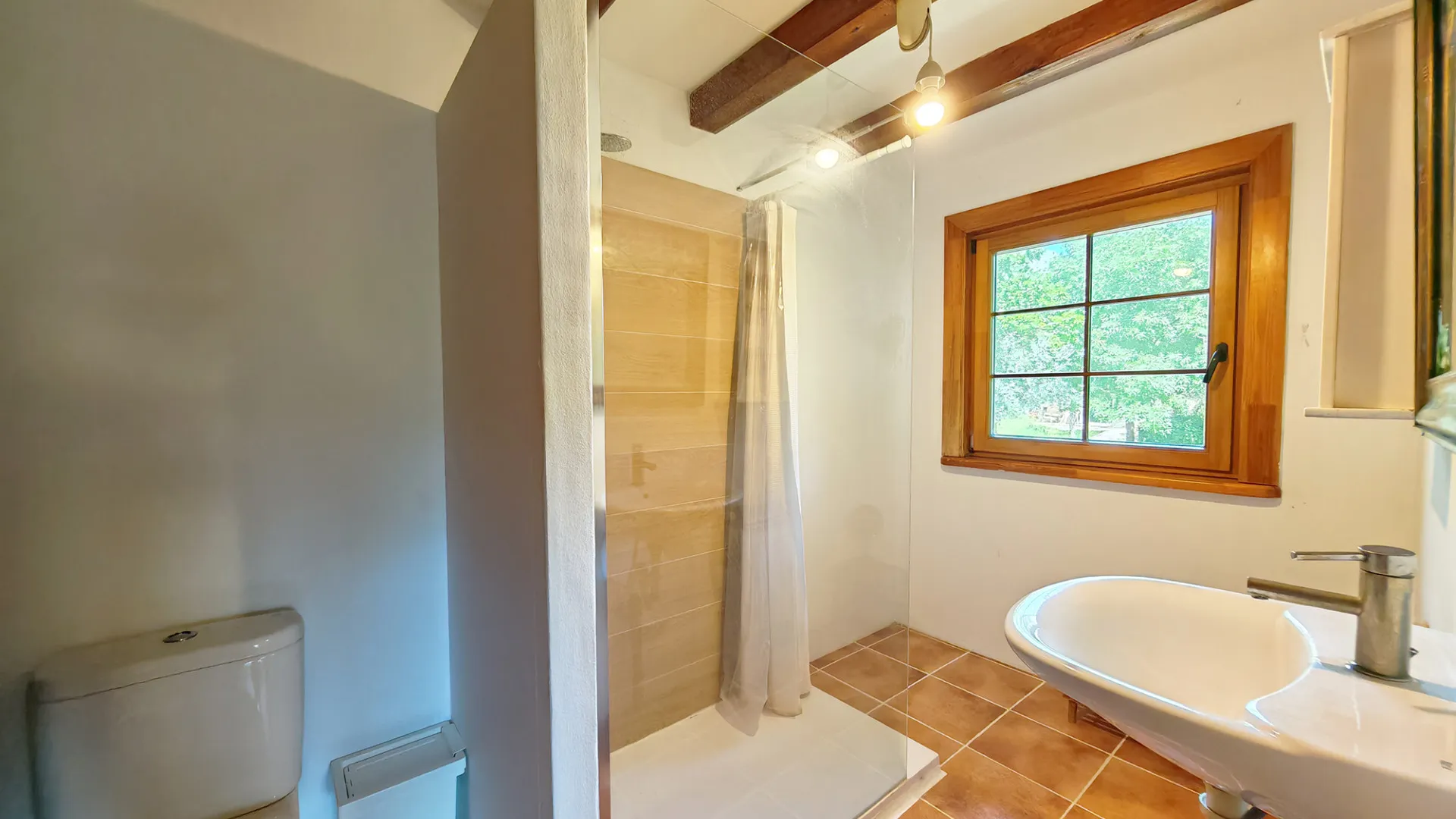 Ojen, finca con 3 dormitorios a la venta