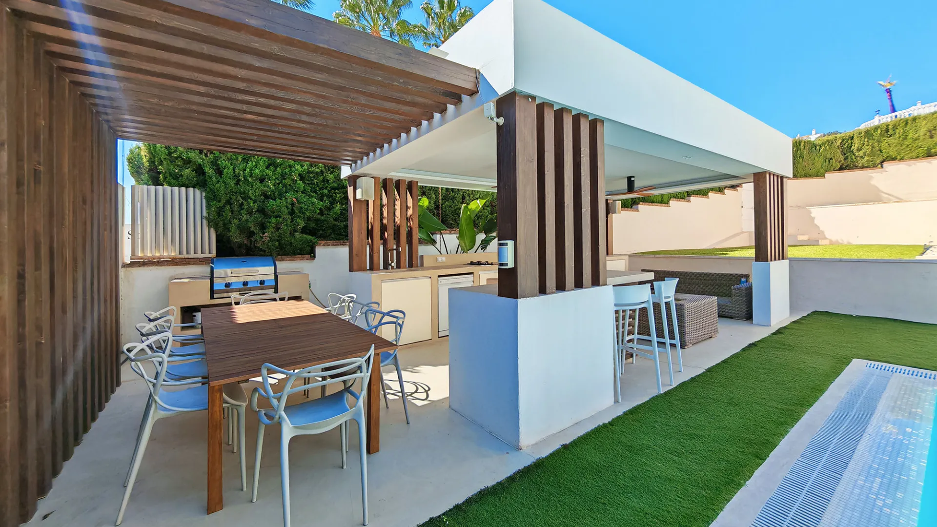For sale villa with 4 bedrooms in Riviera del Sol