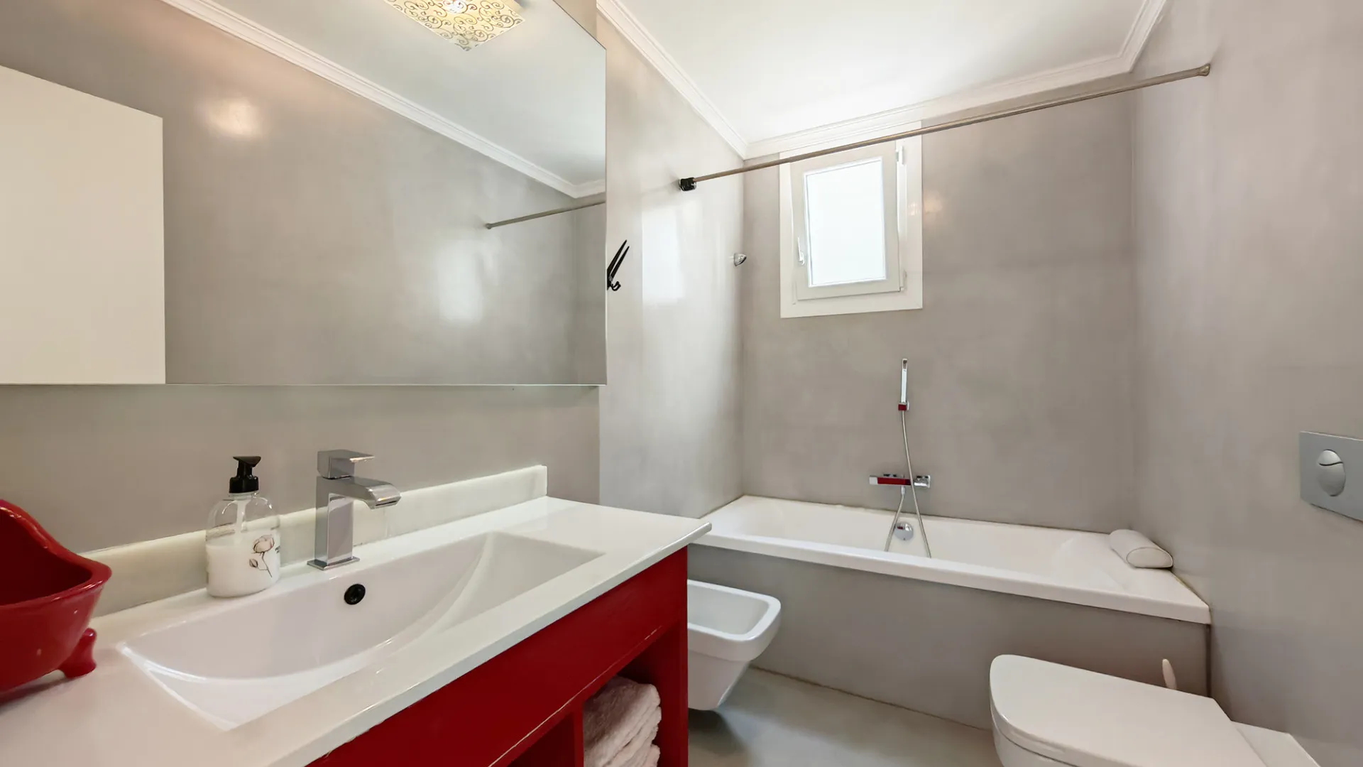 For sale villa with 4 bedrooms in Riviera del Sol