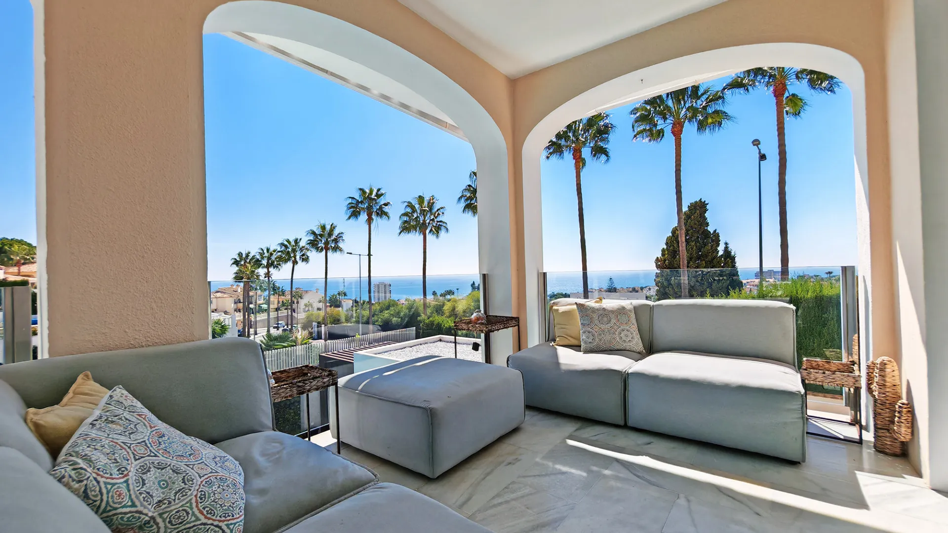 For sale villa with 4 bedrooms in Riviera del Sol