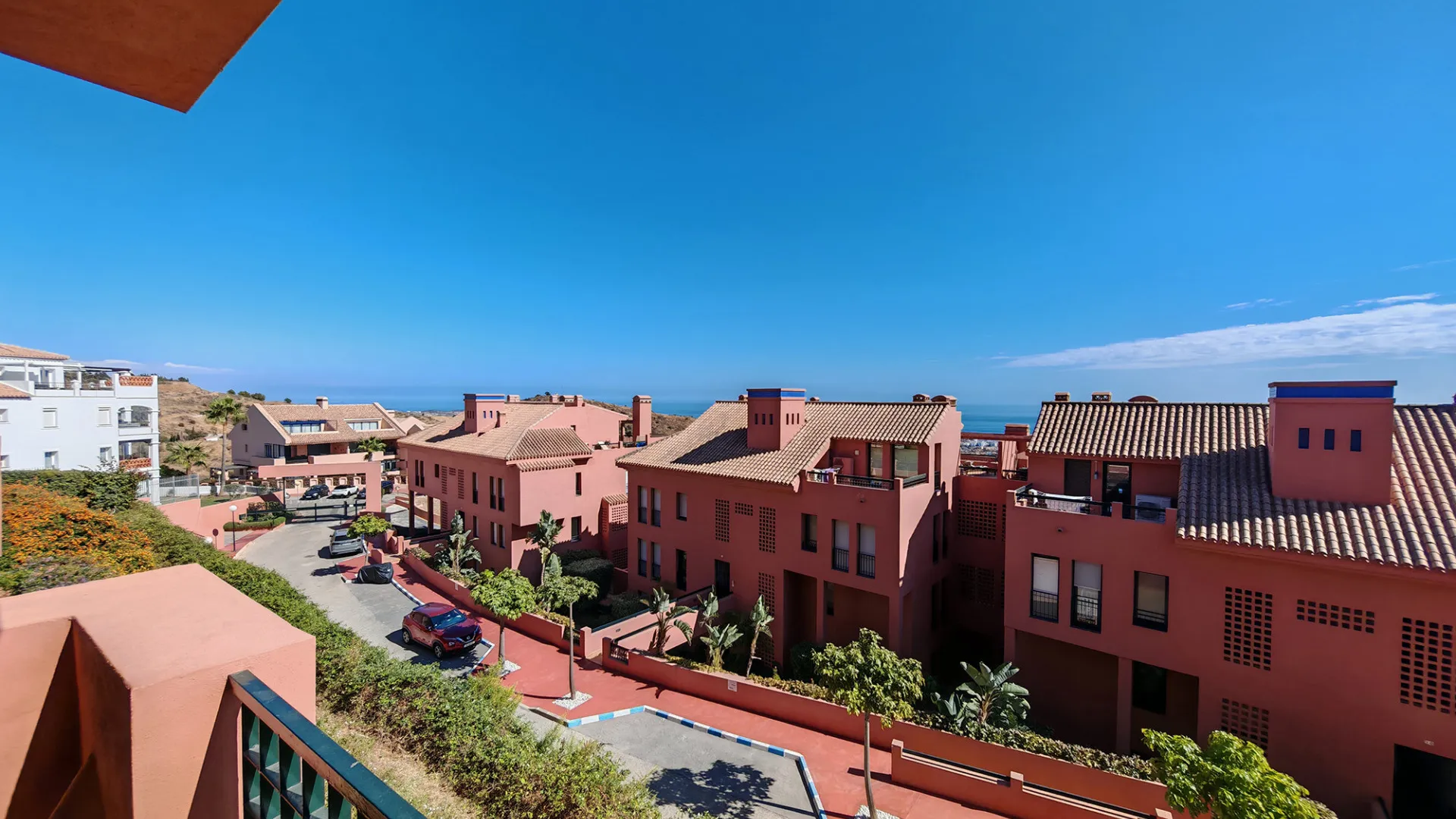 For sale Cascadas de las Lomas ground floor apartment with 3 bedrooms