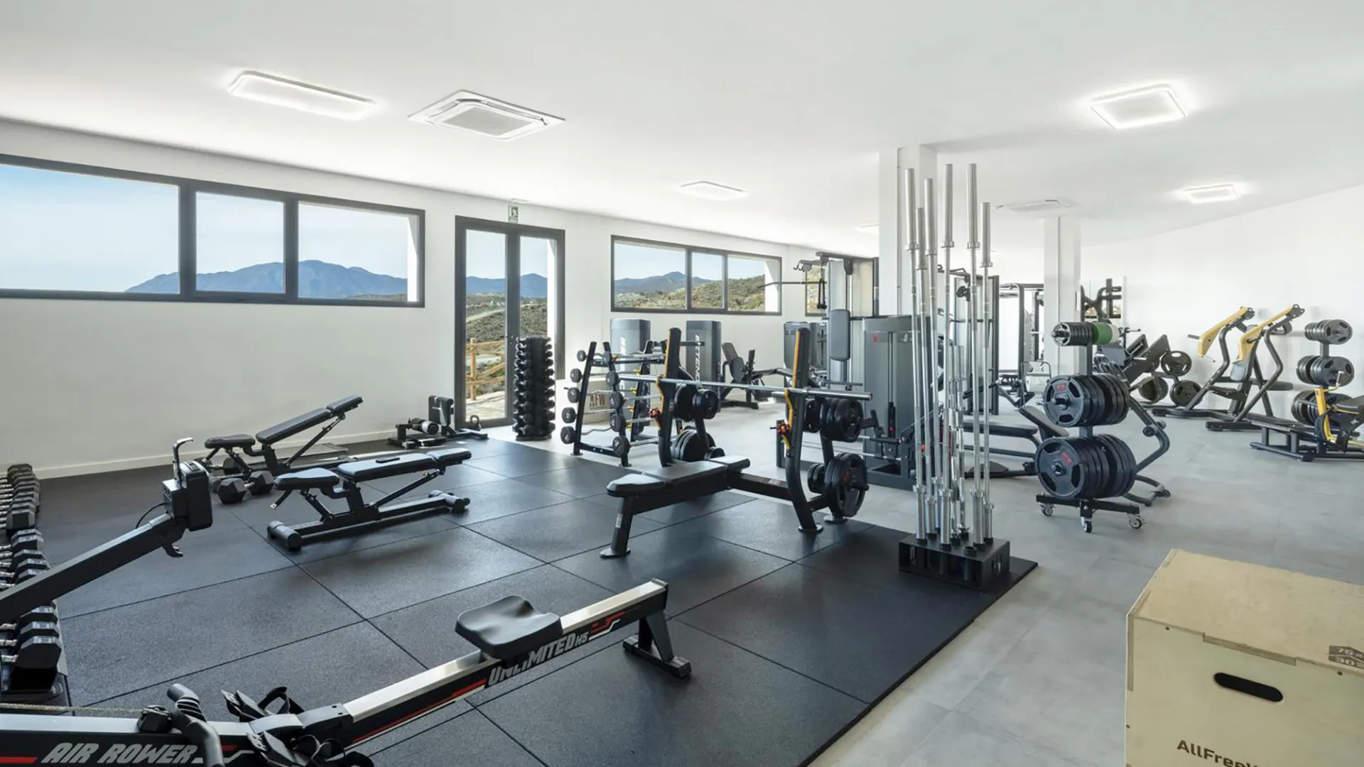 For sale ground floor apartment in Paraiso Pueblo