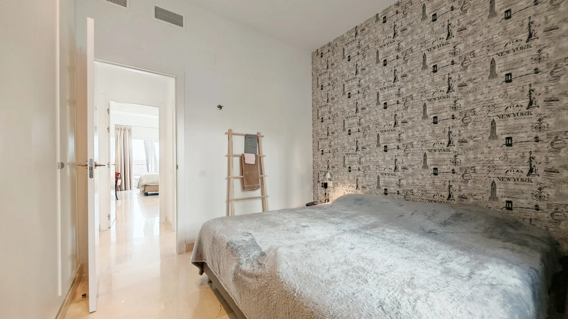 For sale ground floor apartment in Paraiso Pueblo