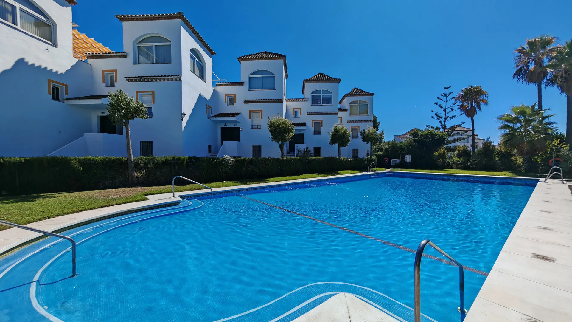 Atico duplex en venta con 3 dormitorios en Costabella