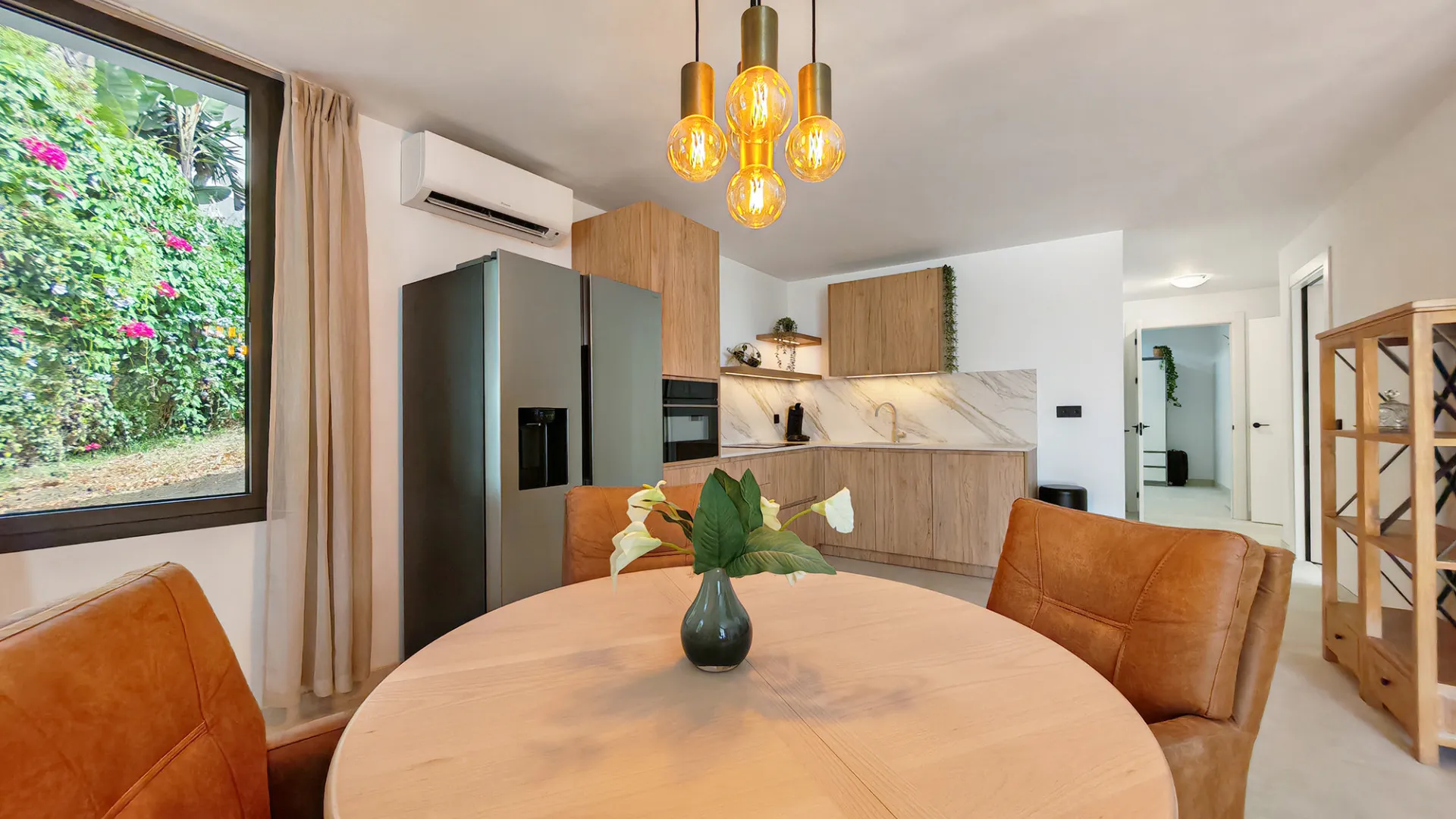 8 bedrooms Elviria villa for sale