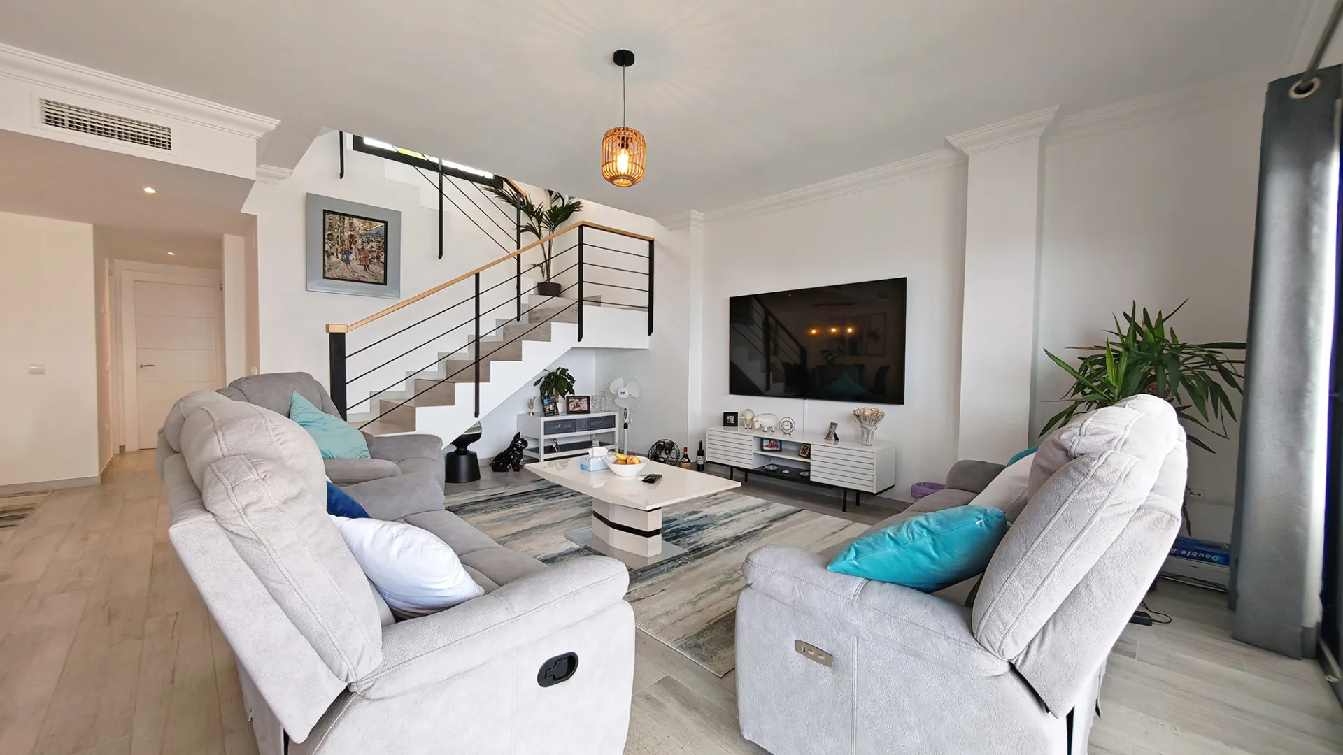 3 bedrooms town house for sale in Elviria Hills