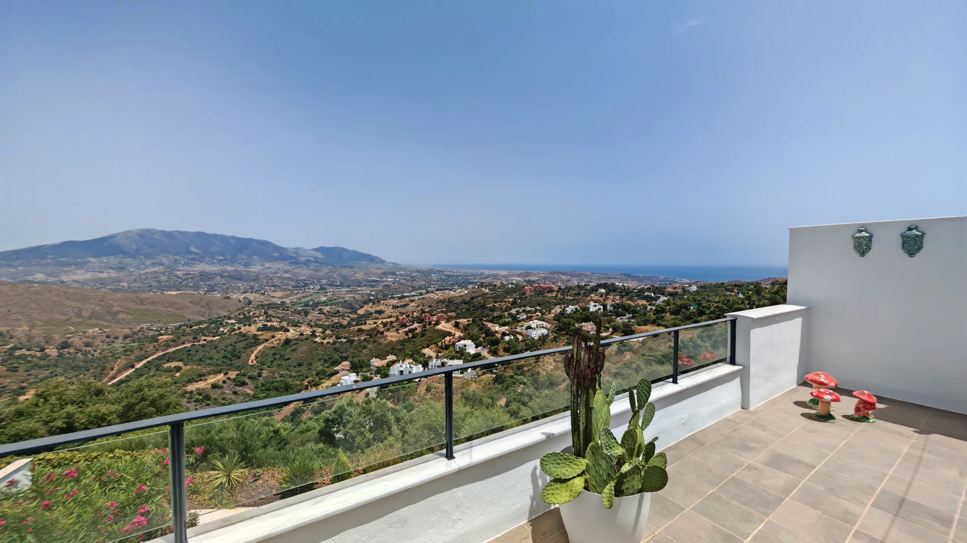 3 bedrooms town house for sale in Elviria Hills