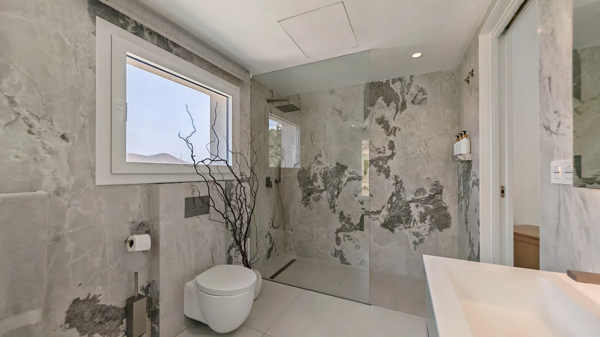 Villa for sale in La Mairena