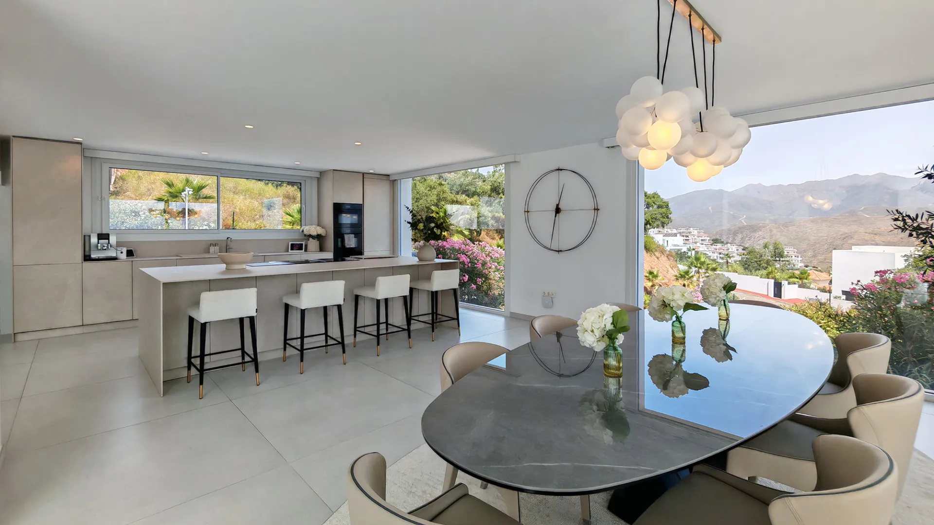 Villa for sale in La Mairena