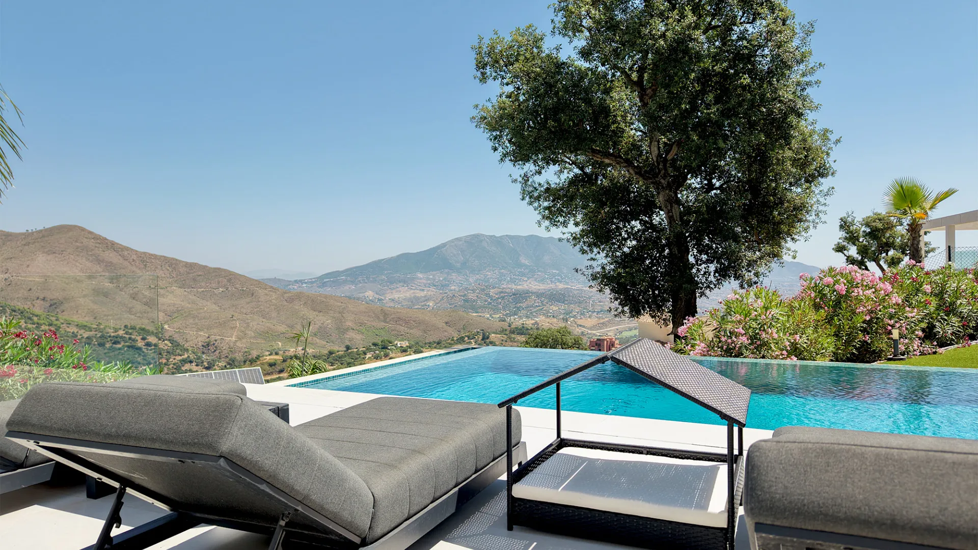 La Mairena 4 bedrooms villa for sale