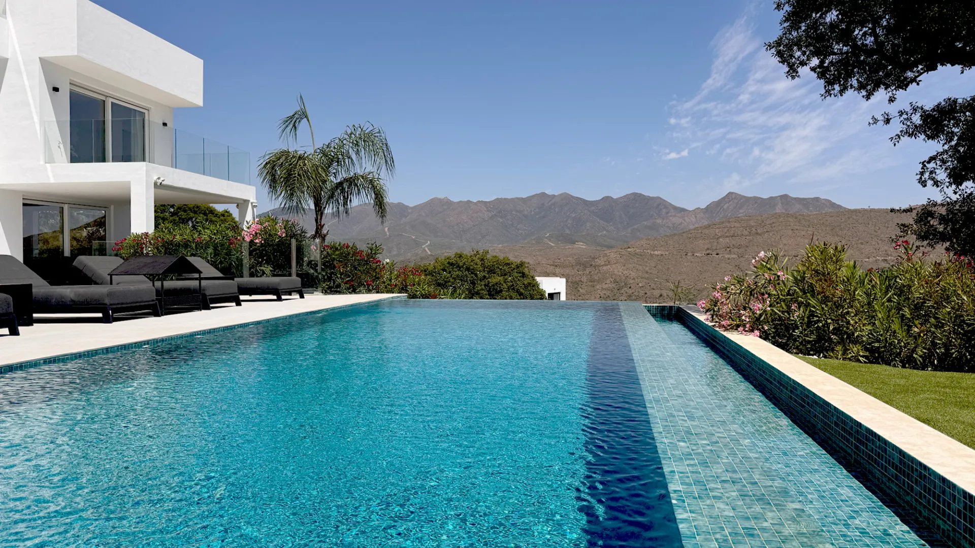 La Mairena 4 bedrooms villa for sale