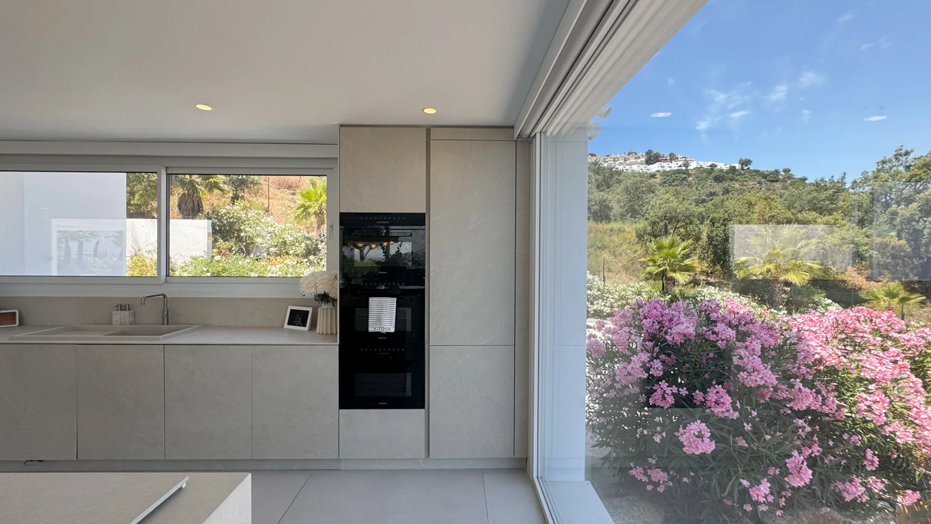La Mairena 4 bedrooms villa for sale