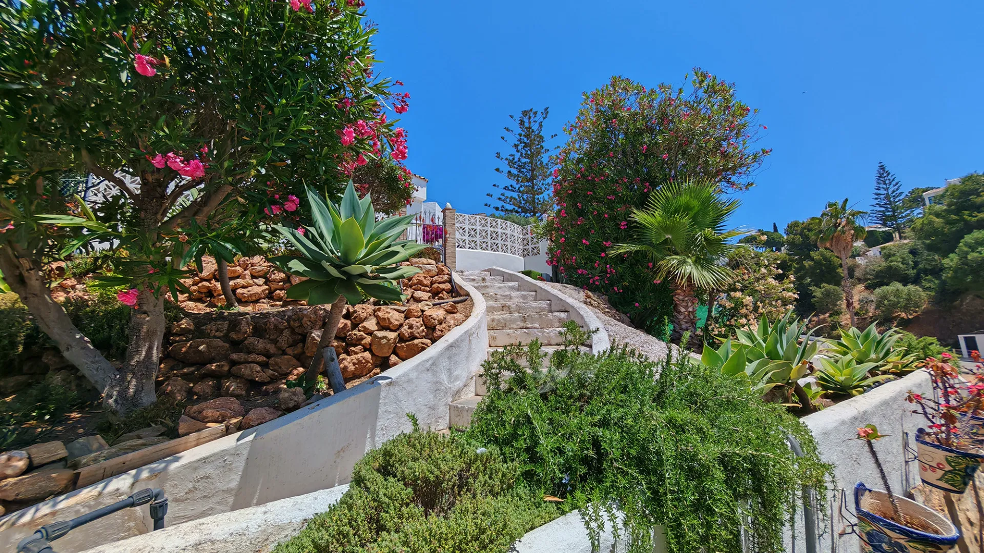 Villa for sale in Cala de Mijas with 3 bedrooms