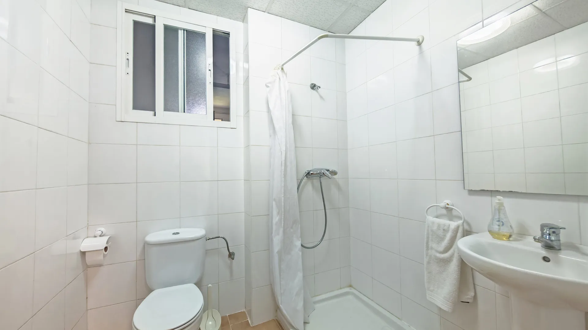 4 bedrooms villa for sale in Elviria