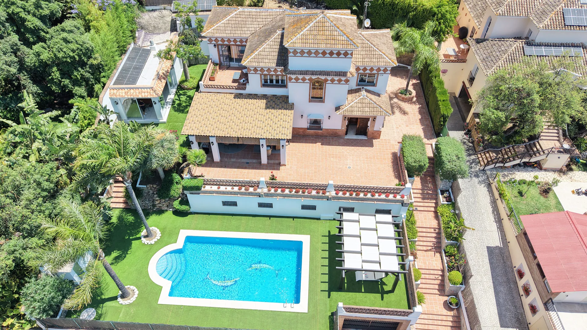 4 bedrooms villa for sale in Elviria