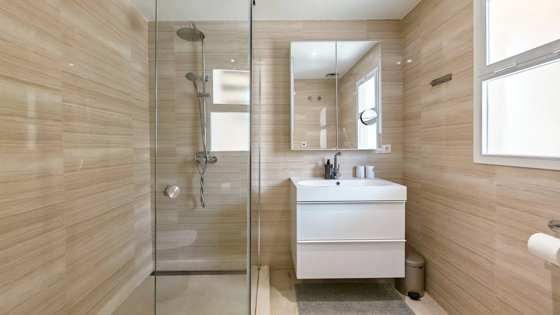 La Quinta Hills duplex penthouse for sale