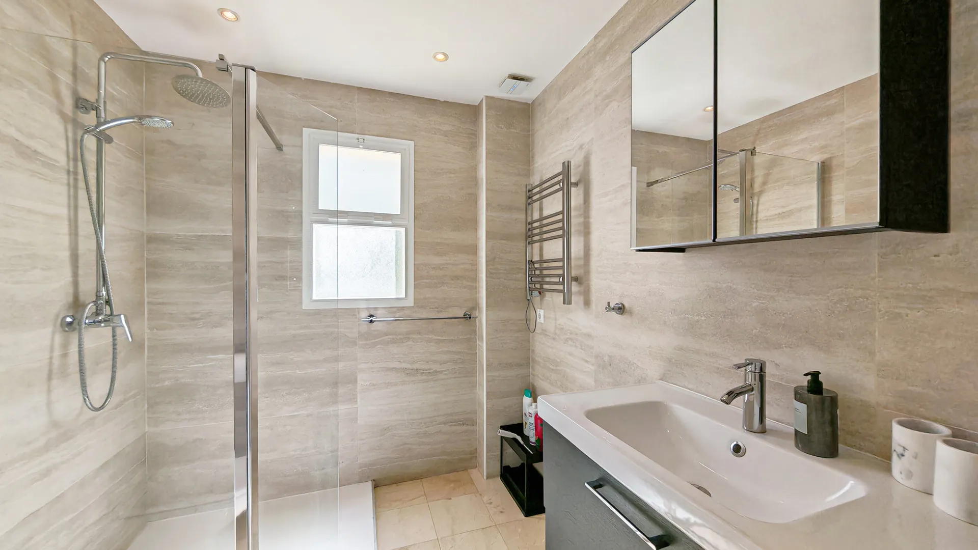 La Quinta Hills duplex penthouse for sale
