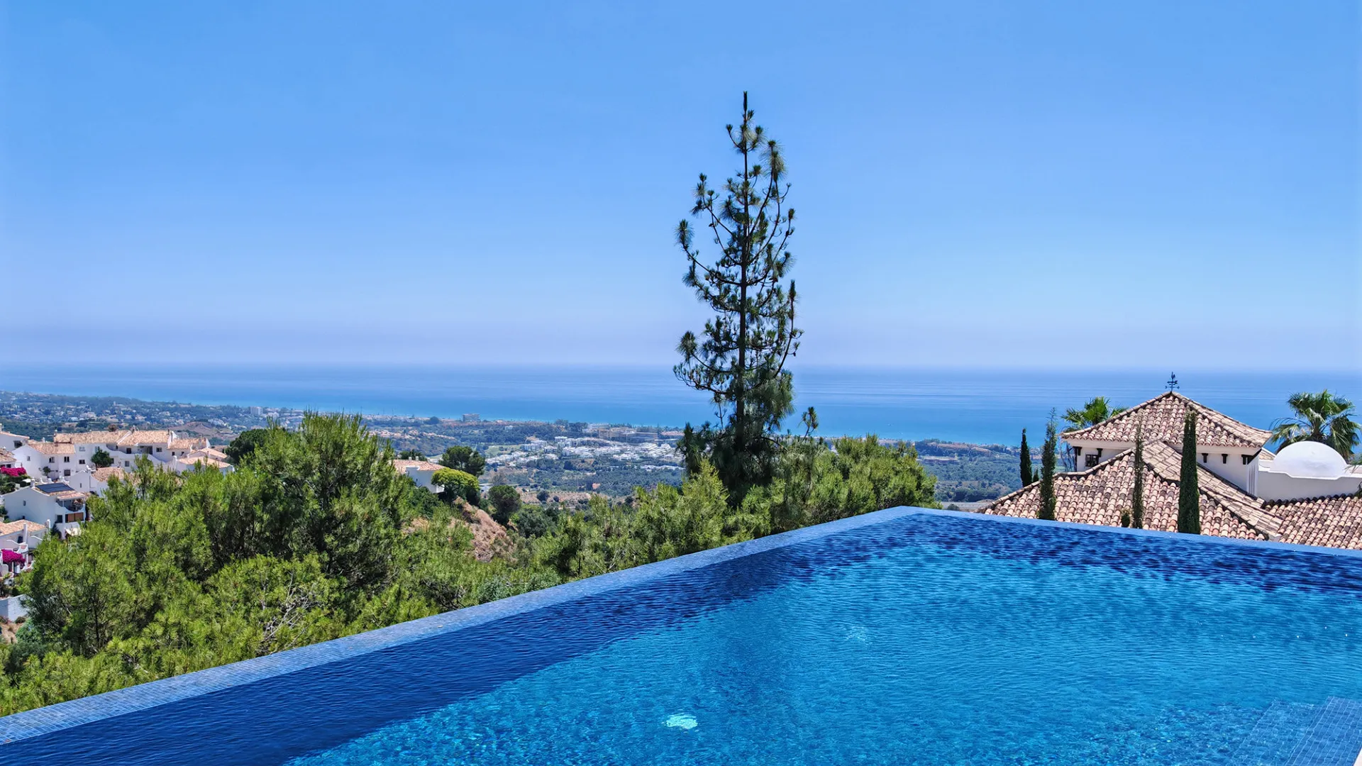 Los Altos de los Monteros 4 bedrooms villa for sale