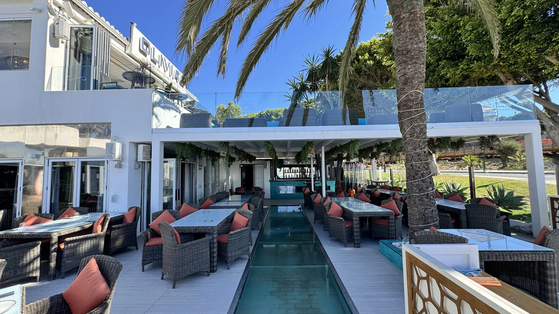 For sale restaurant with 5 bedrooms in Cala de Mijas
