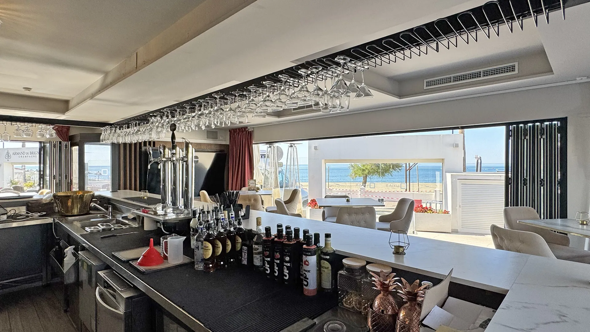 For sale restaurant with 5 bedrooms in Cala de Mijas