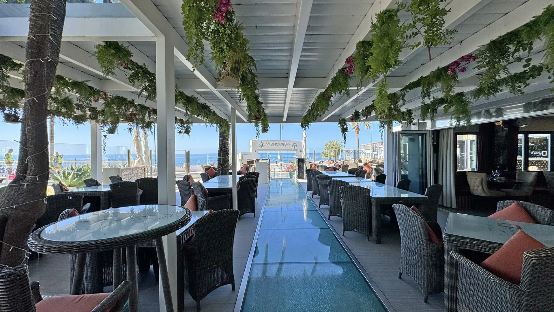 For sale restaurant with 5 bedrooms in Cala de Mijas