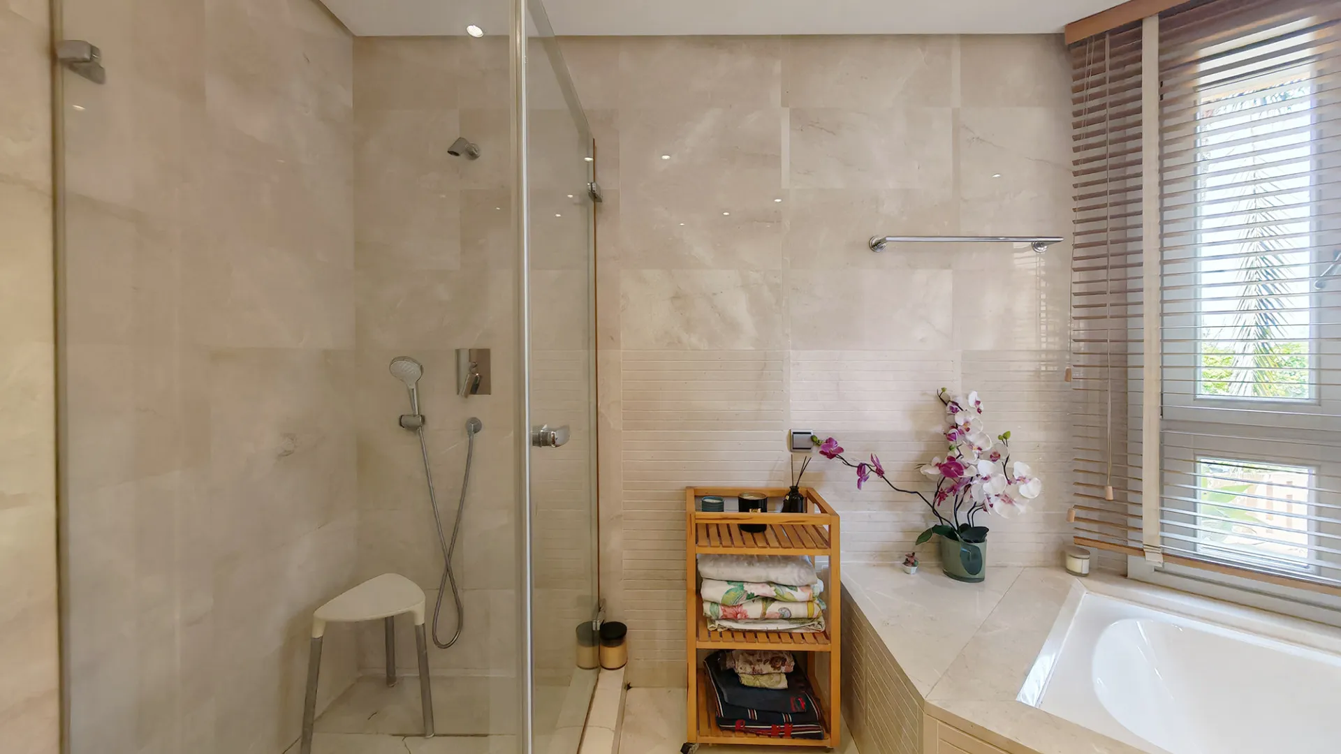 Se vende apartamento con 3 dormitorios en Sierra Blanca