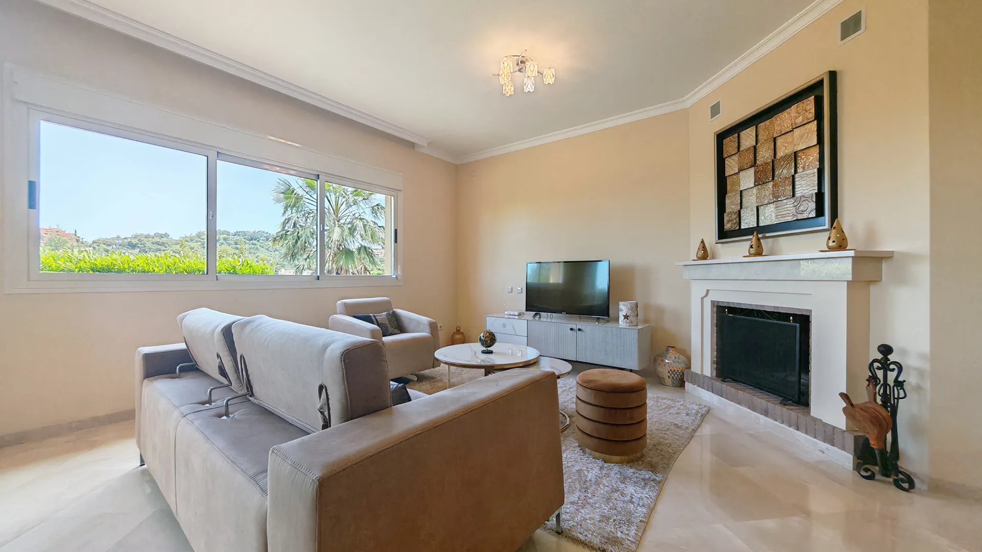 2 bedrooms La Mairena ground floor apartment for sale