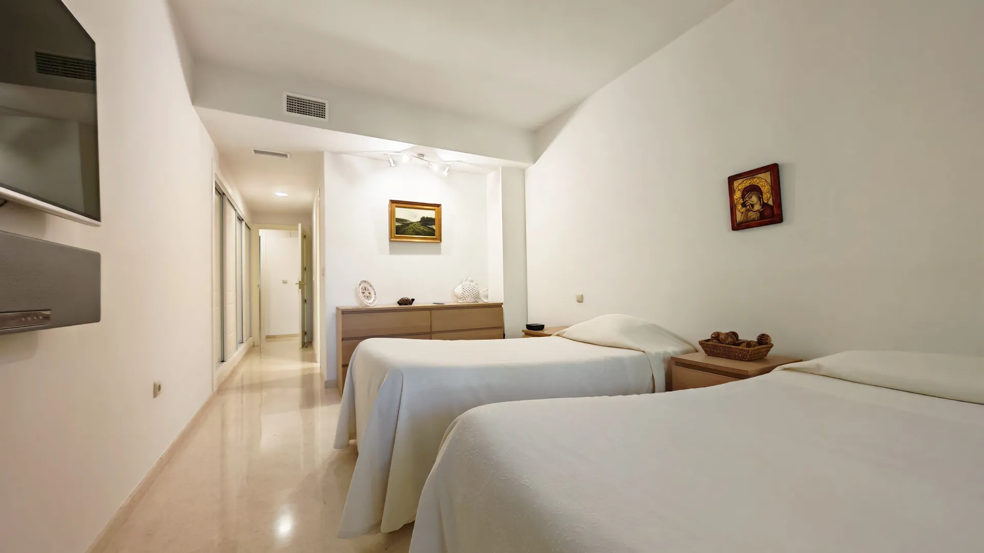 Elviria, apartamento planta baja con 2 dormitorios a la venta