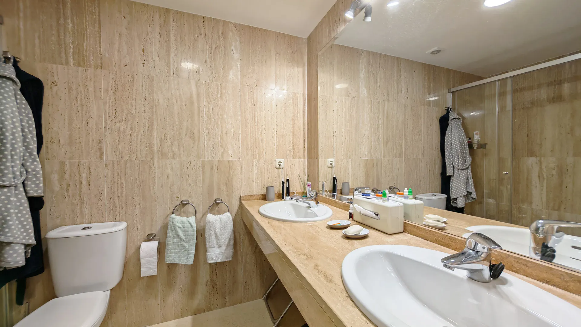 Elviria, apartamento planta baja con 2 dormitorios a la venta