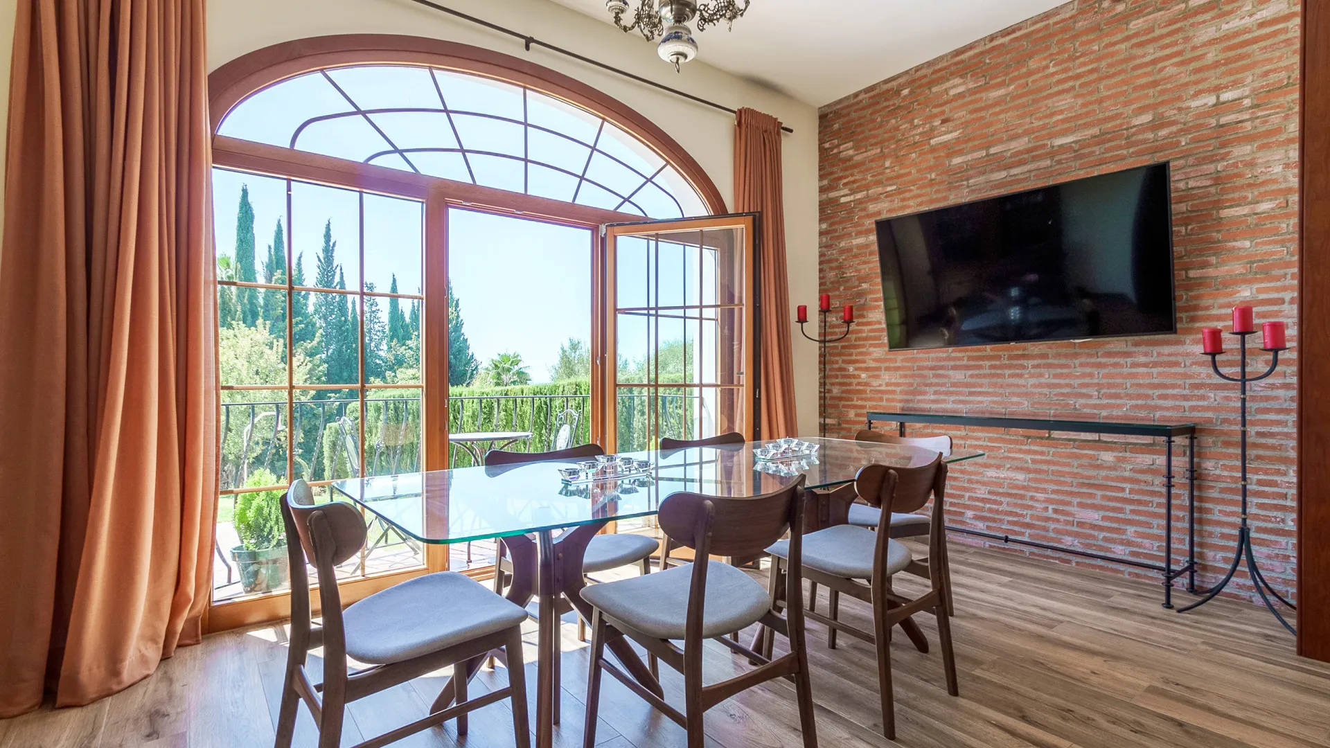 Villa en venta en El Rosario con 6 dormitorios