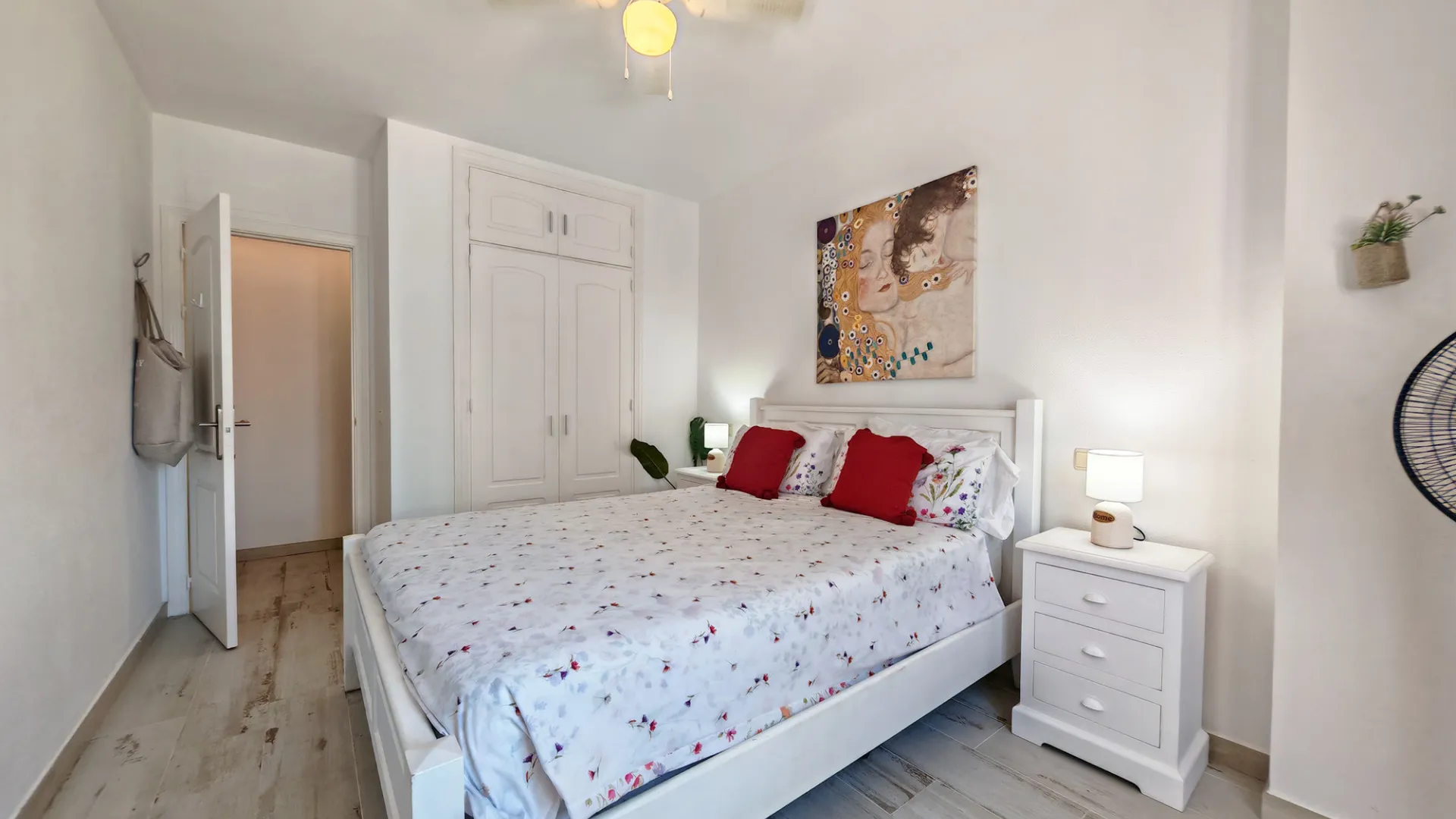 Manilva, apartamento a la venta con 2 dormitorios