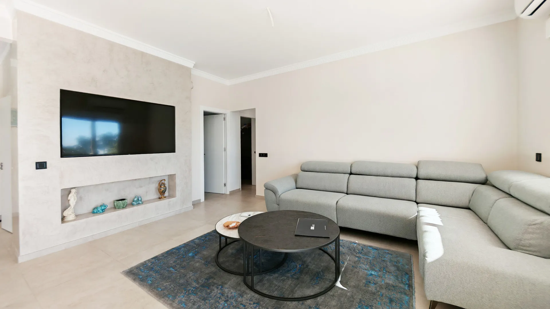 Comprar villa de 9 dormitorios en La Capellania