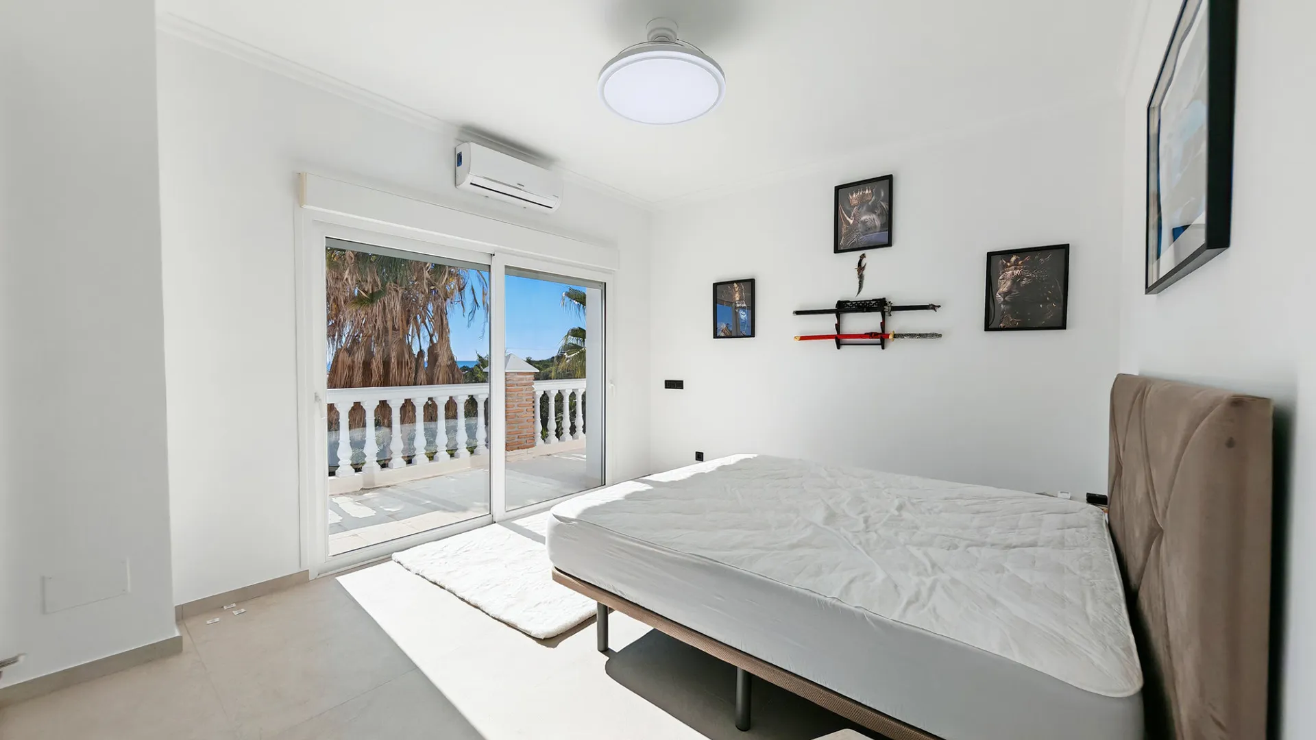 Comprar villa de 9 dormitorios en La Capellania