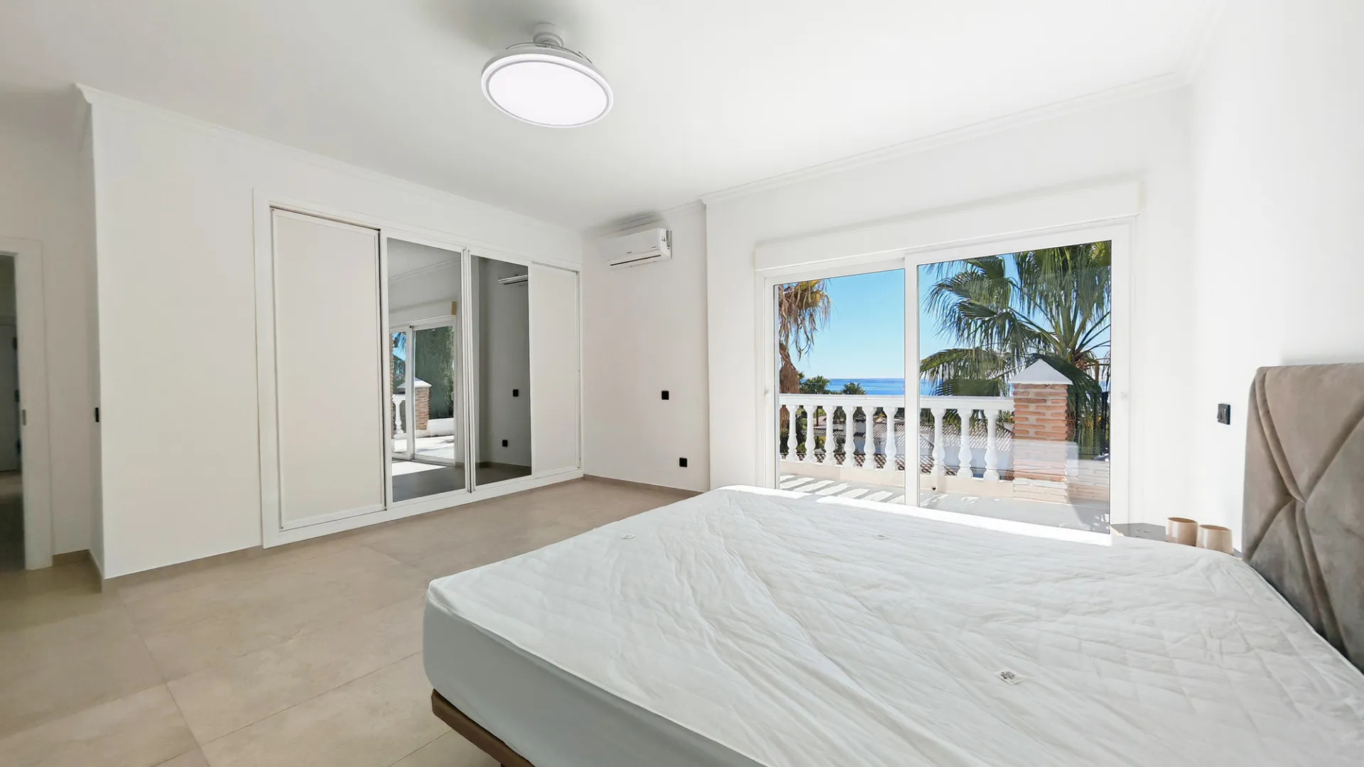 Comprar villa de 9 dormitorios en La Capellania