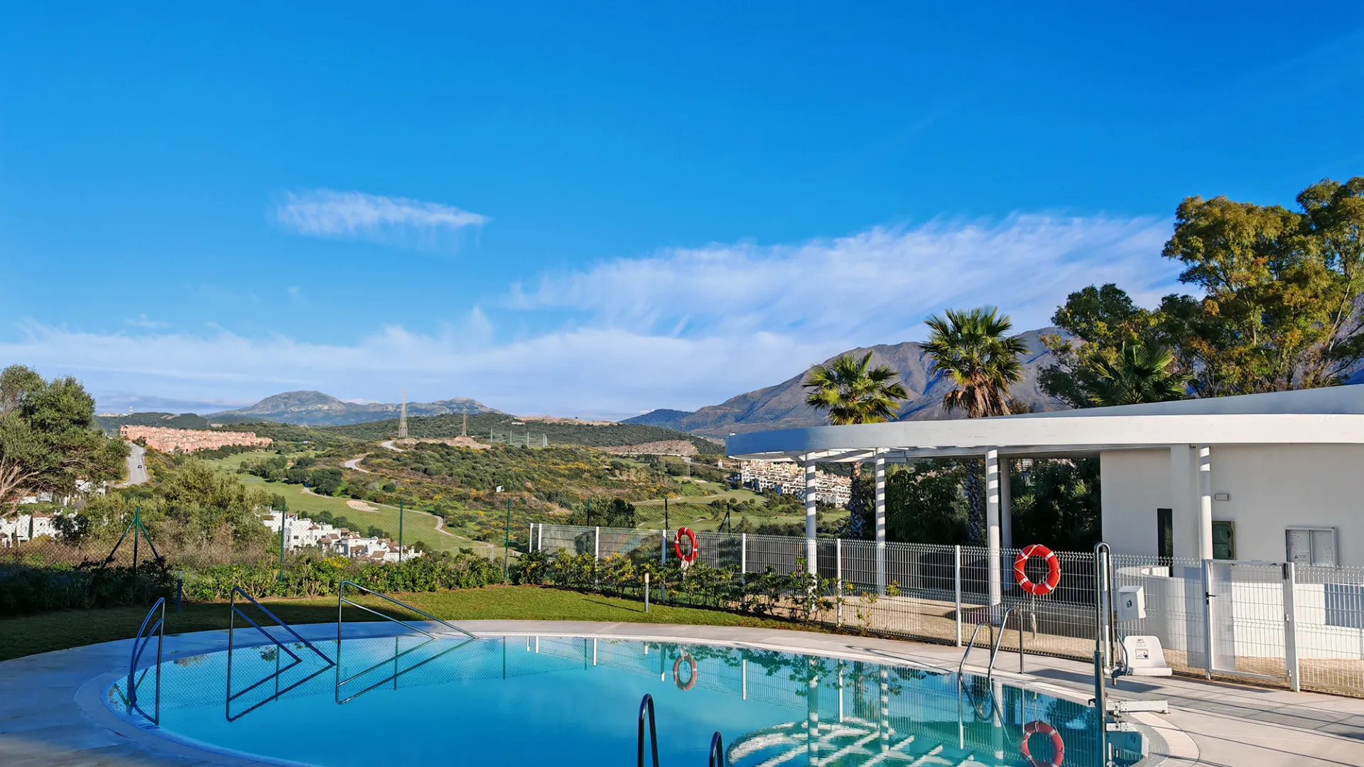 Estepona 4 bedrooms duplex penthouse for sale
