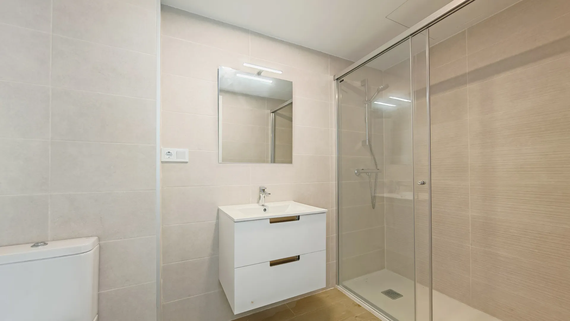 Estepona 4 bedrooms duplex penthouse for sale