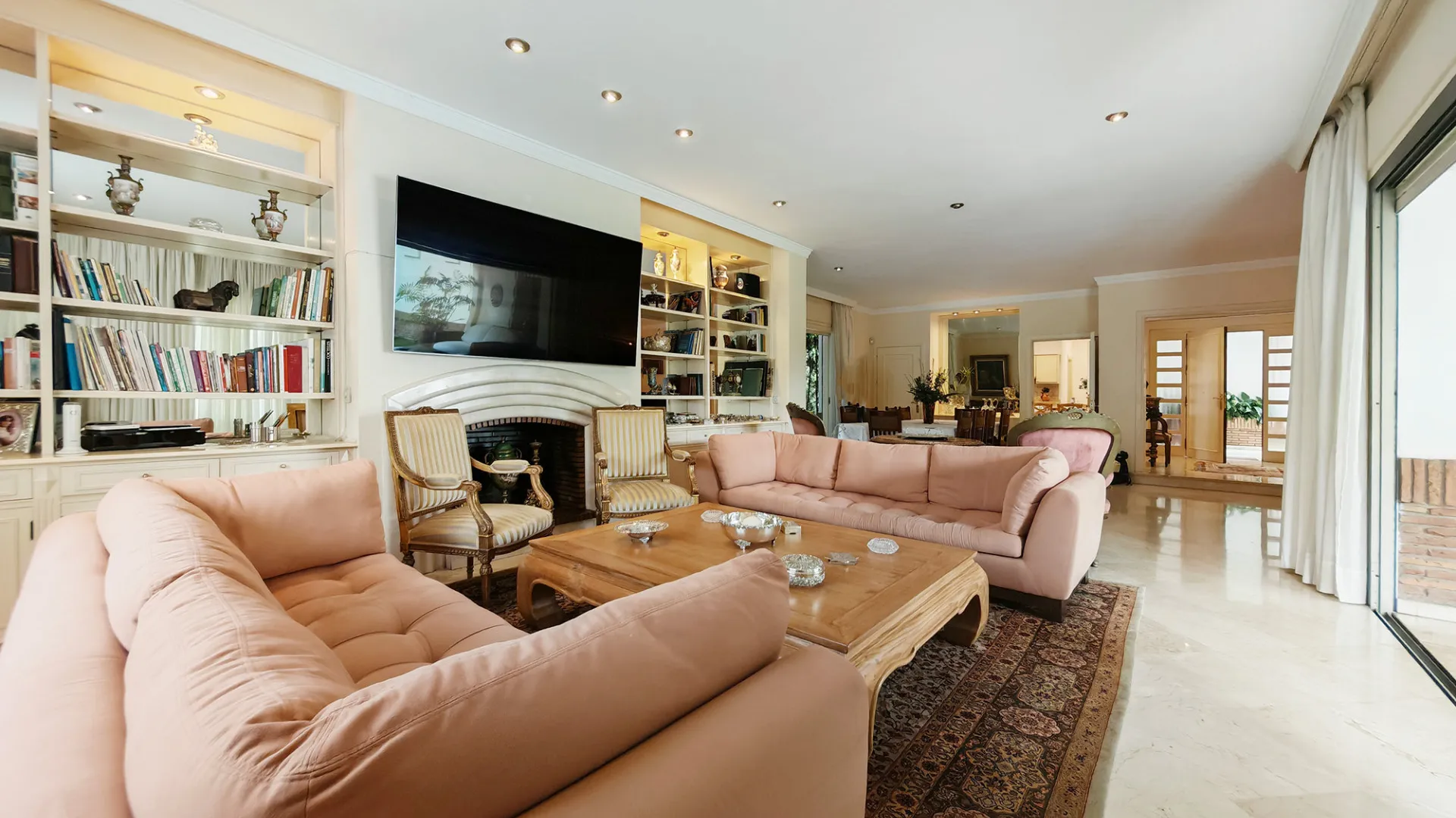 For sale villa in Los Monteros