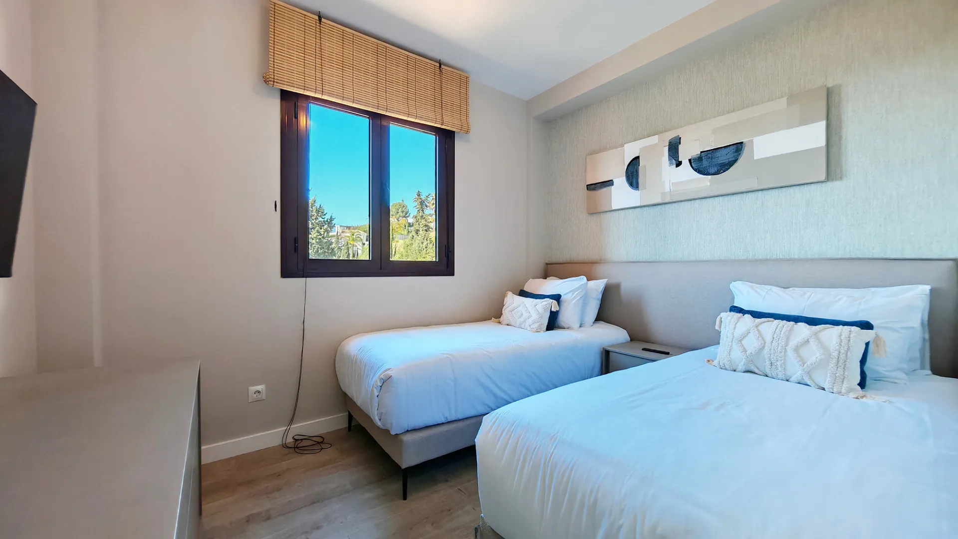 For sale penthouse in Benahavis