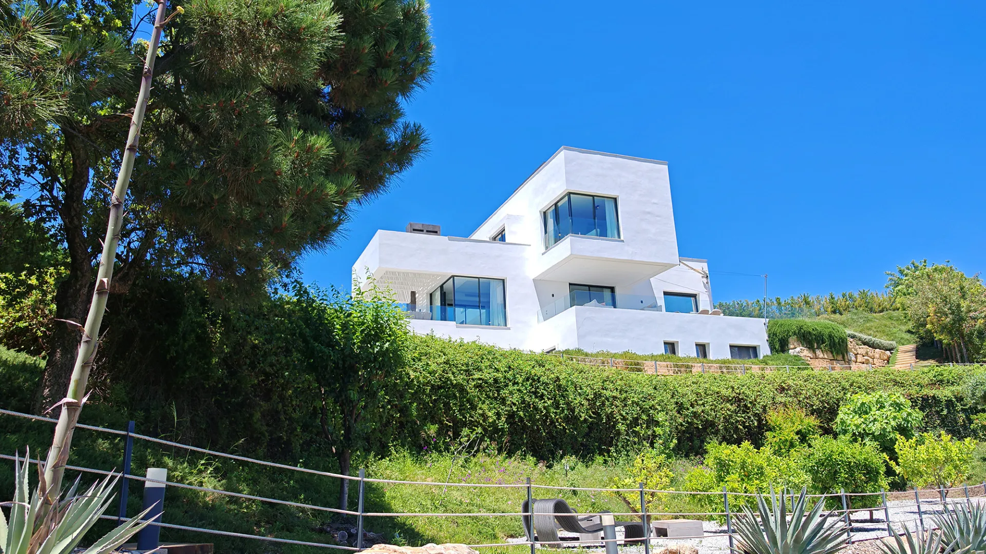 Monte Mayor villa for sale