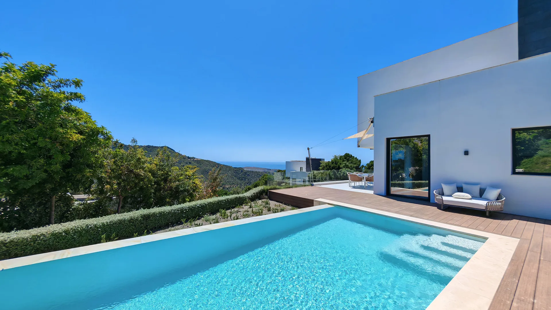 Monte Mayor villa for sale