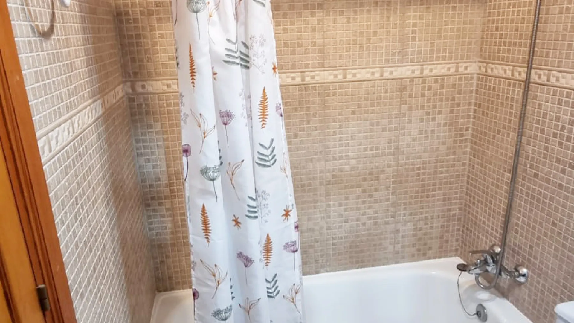 Se vende adosado en Estepona con 5 dormitorios