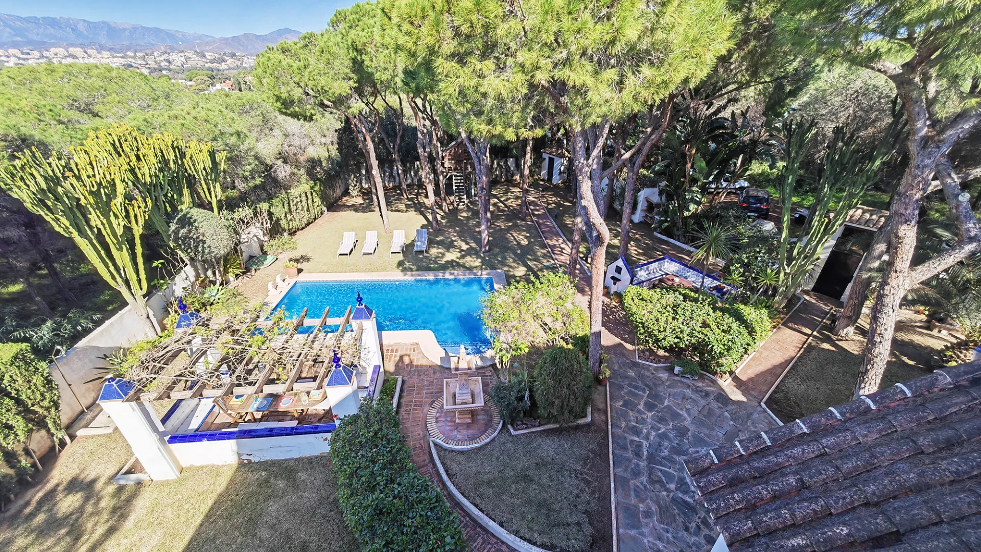For sale villa in Marbesa