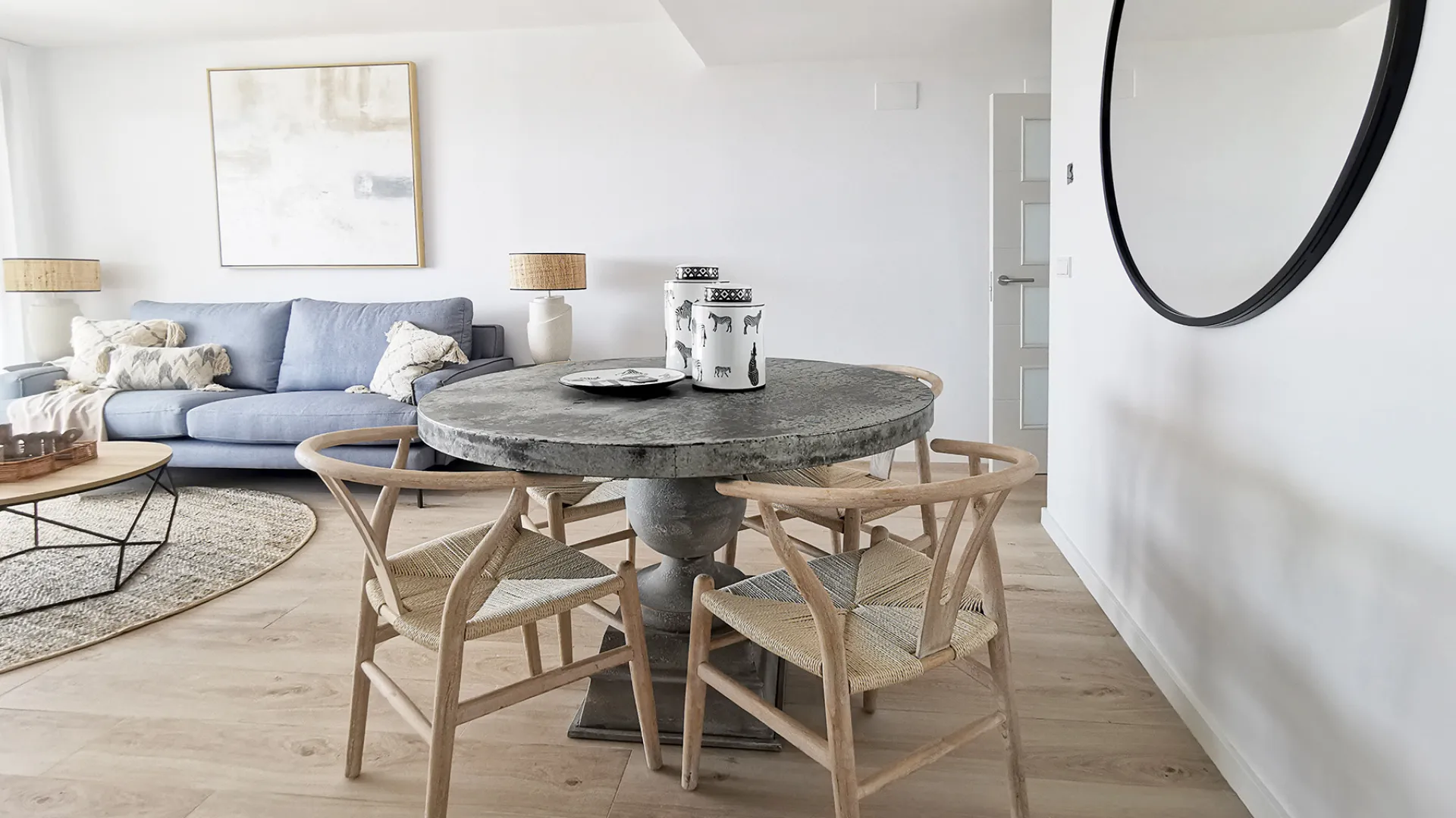 Buy apartment in Estepona
