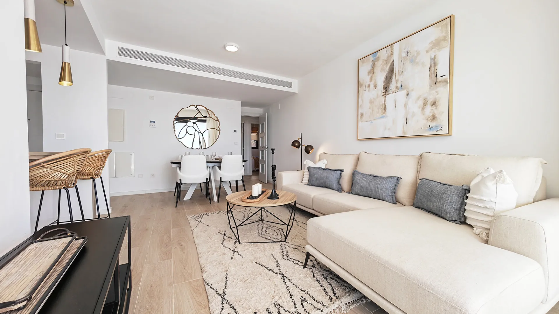 Ground floor apartment with 3 bedrooms for sale in Estepona